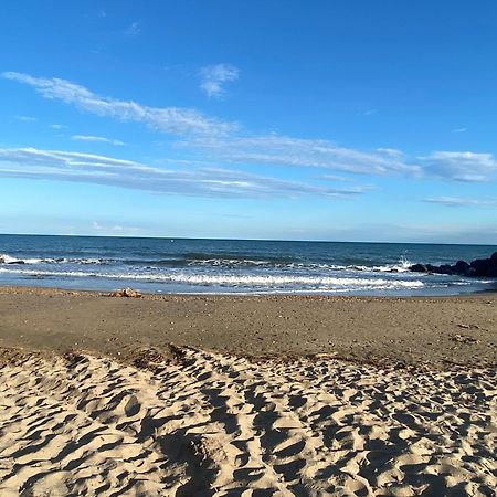 Du Cote De Chez Swann A 150 M De La Plage Vias Exteriör bild