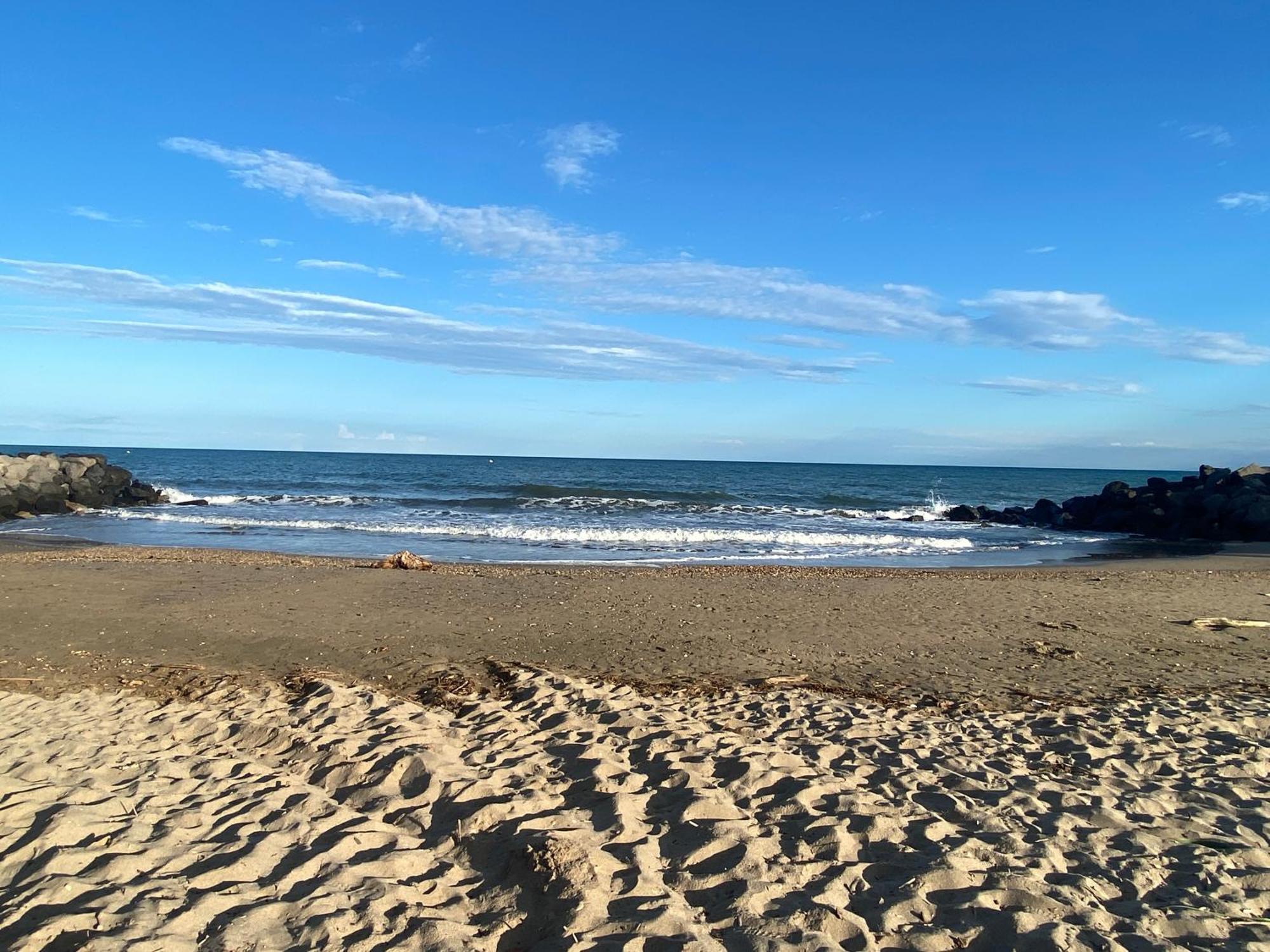 Du Cote De Chez Swann A 150 M De La Plage Vias Exteriör bild